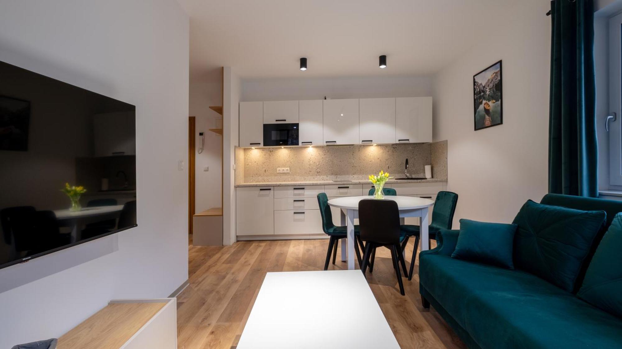 Sun & Snow River Park Apartment *